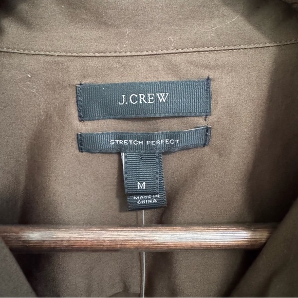 J. Crew NWT Stretch Perfect Olive Button Down Shirt - Picture 4 of 5